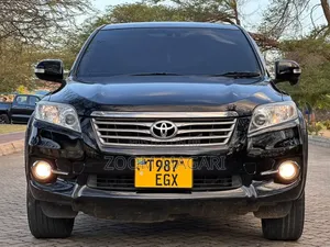 Toyota Vanguard 2013 Black