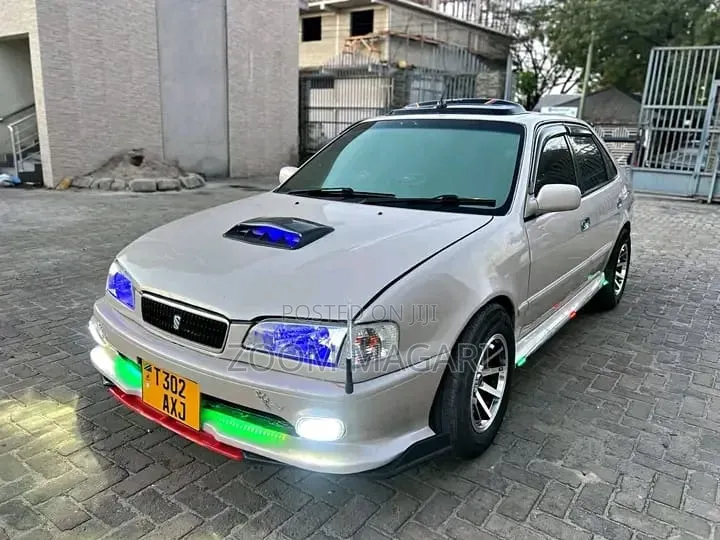 Toyota Sprinter 2000 Silver