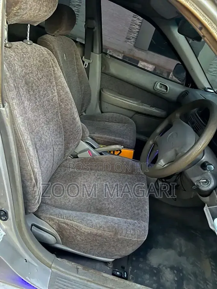Toyota Sprinter 2000 Silver