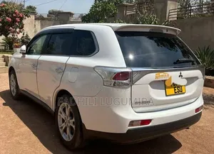 Mitsubishi Outlander 2014 White