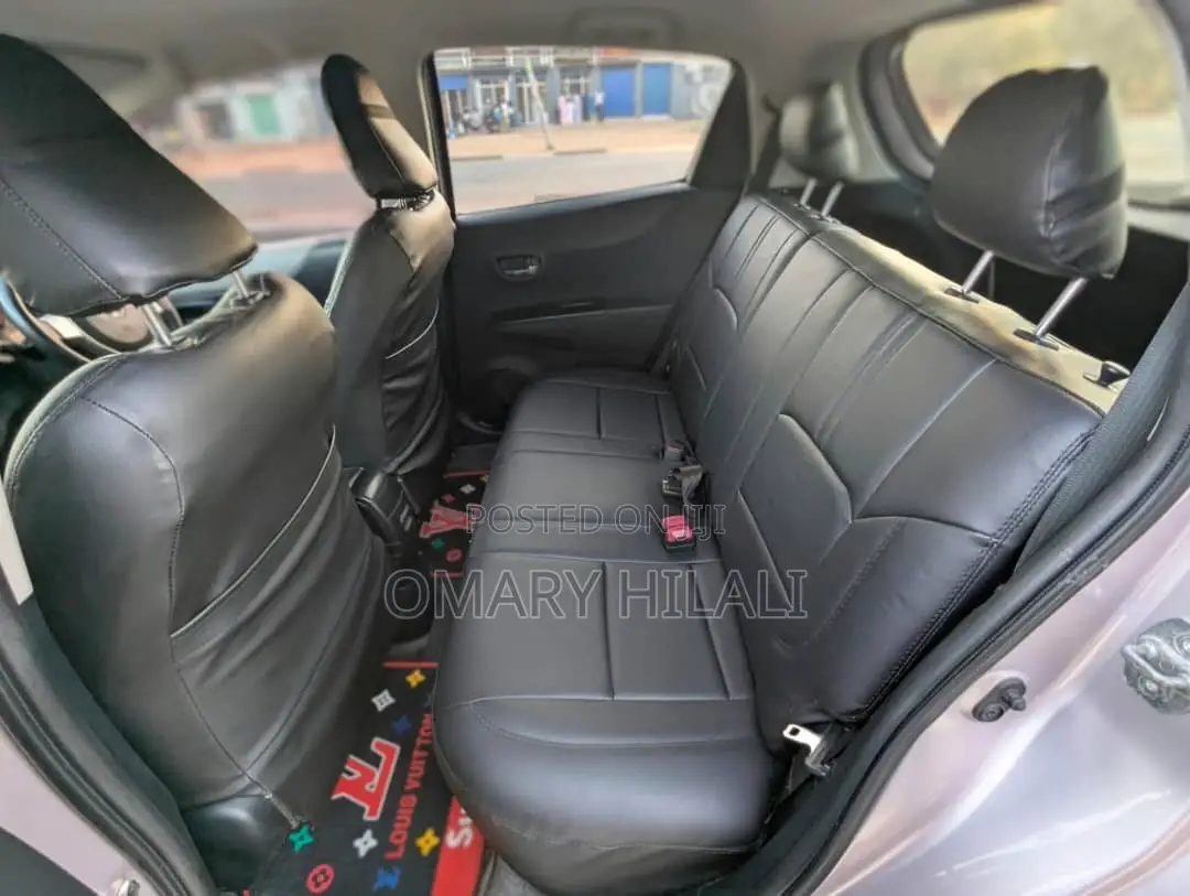 Toyota Vitz 2006 Silver
