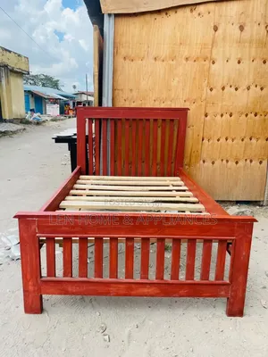 Bed 4/6 Color Brown