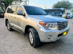 Toyota Land Cruiser 4.5 V8 DLX 2015 Silver