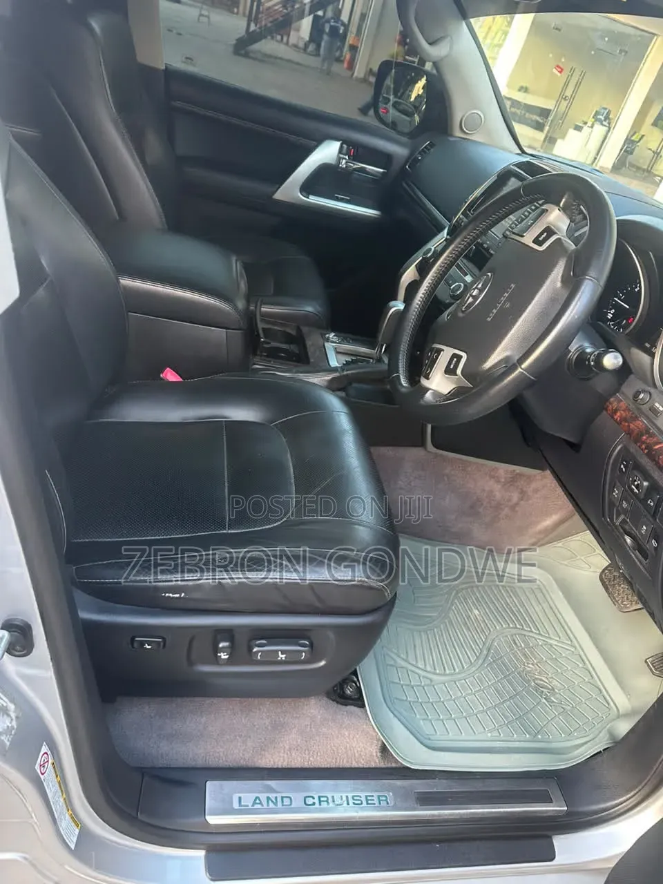 Toyota Land Cruiser 4.5 V8 DLX 2015 Silver