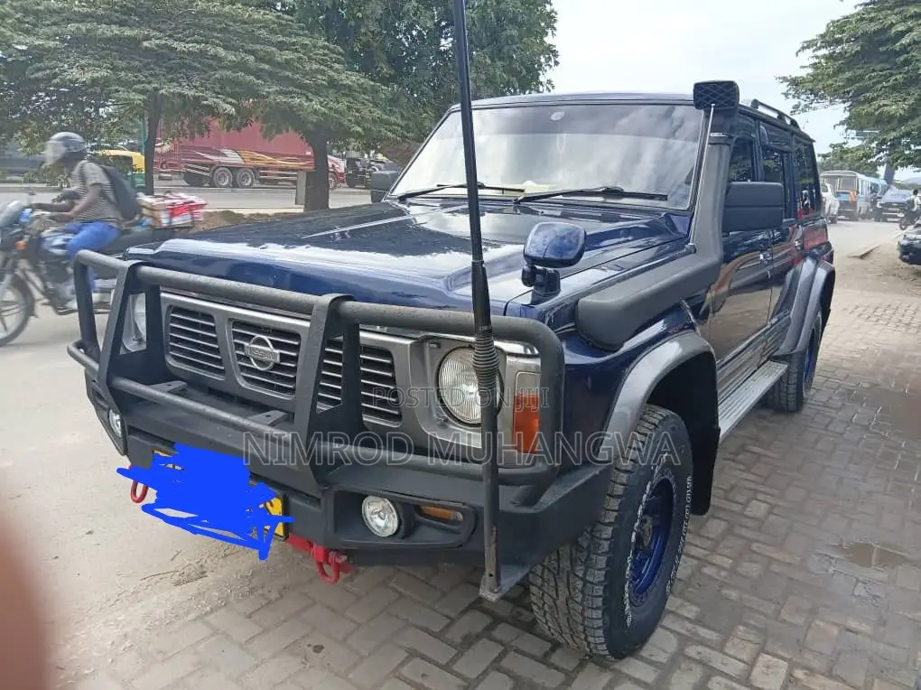 Nissan Patrol 2003 Blue