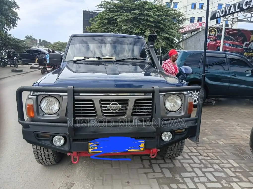 Nissan Patrol 2003 Blue
