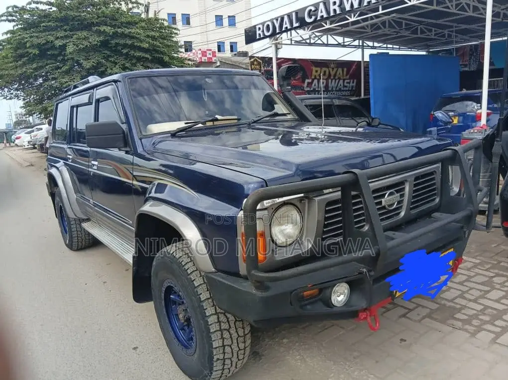 Nissan Patrol 2003 Blue