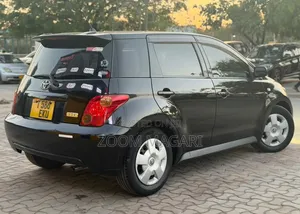 Toyota IST 2006 Black