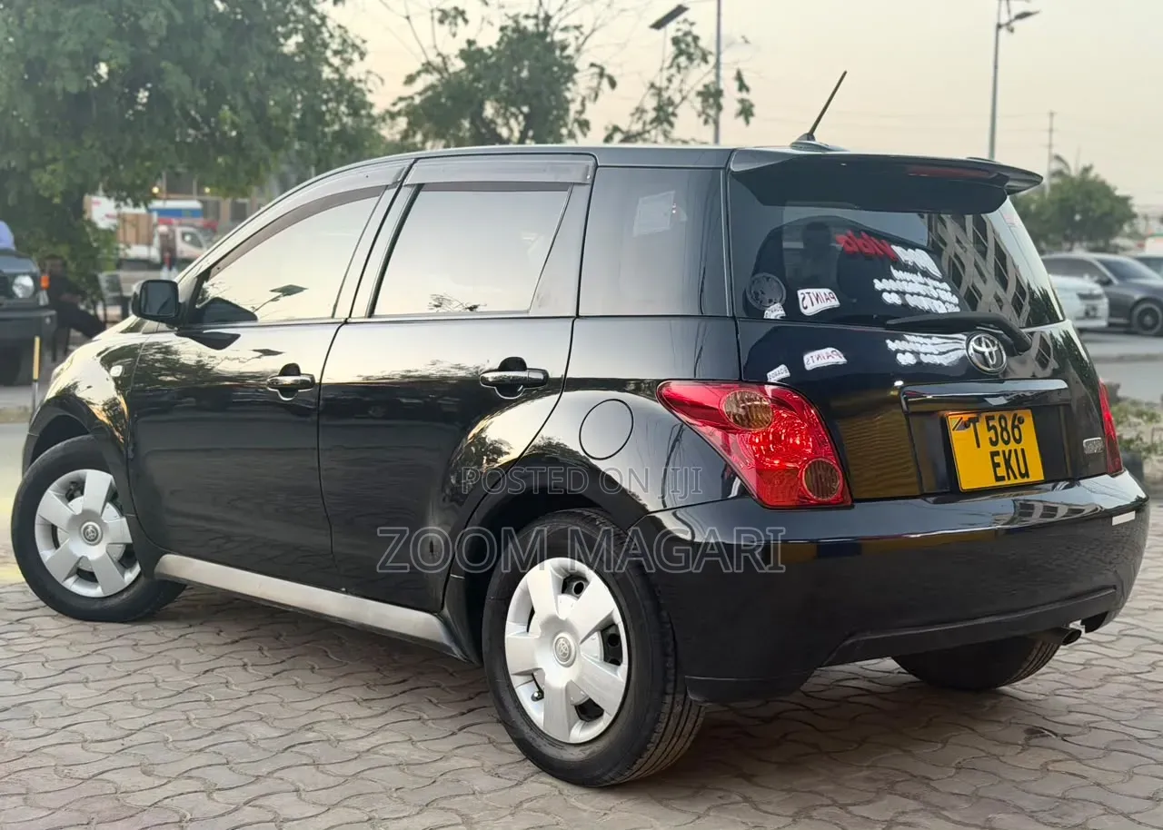 Toyota IST 2006 Black