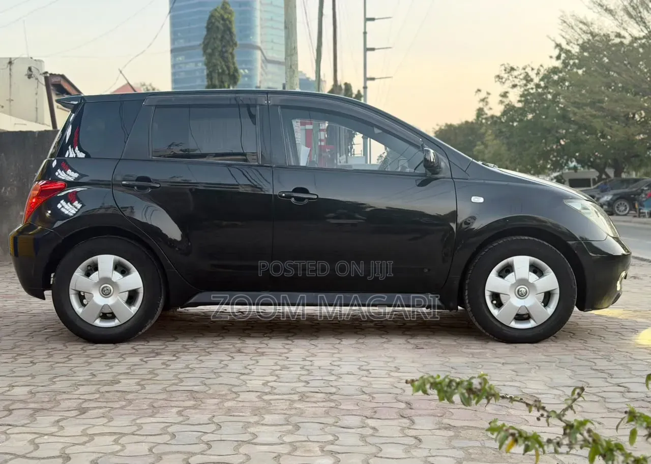 Toyota IST 2006 Black