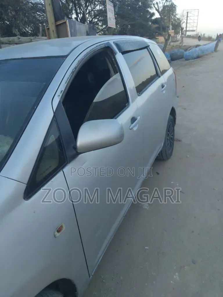 Toyota Wish 2003 Silver