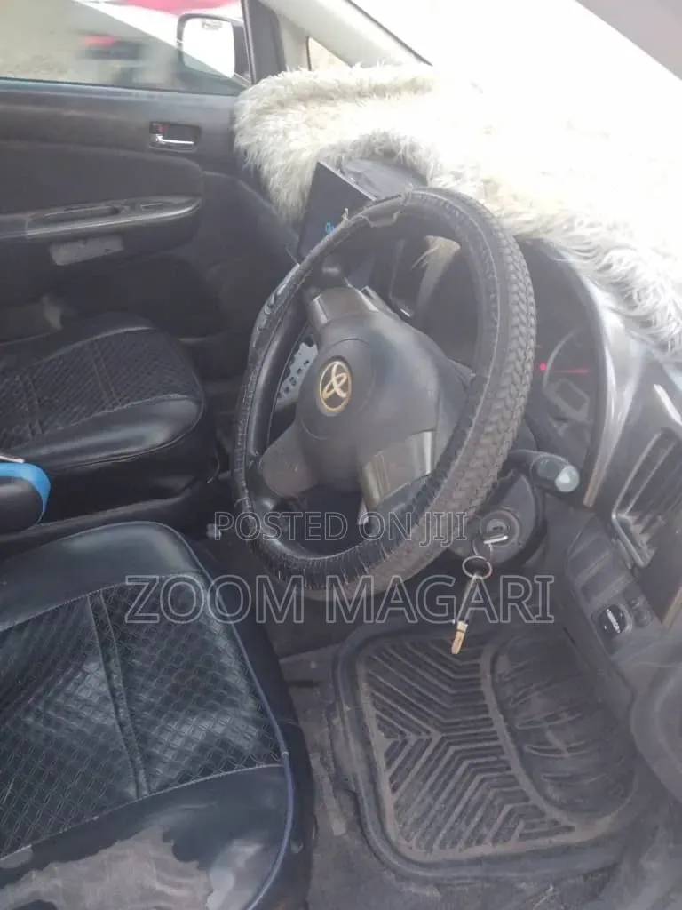 Toyota Wish 2003 Silver