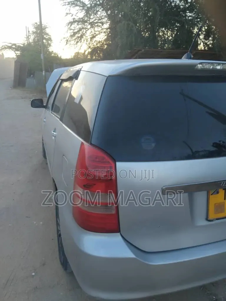 Toyota Wish 2003 Silver