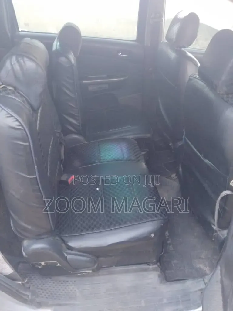 Toyota Wish 2003 Silver