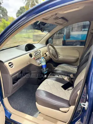 Toyota Sienta 2006 Blue