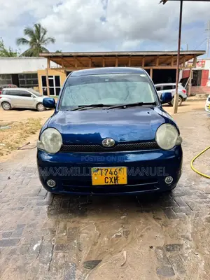 Toyota Sienta 2006 Blue