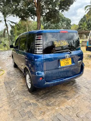 Toyota Sienta 2006 Blue