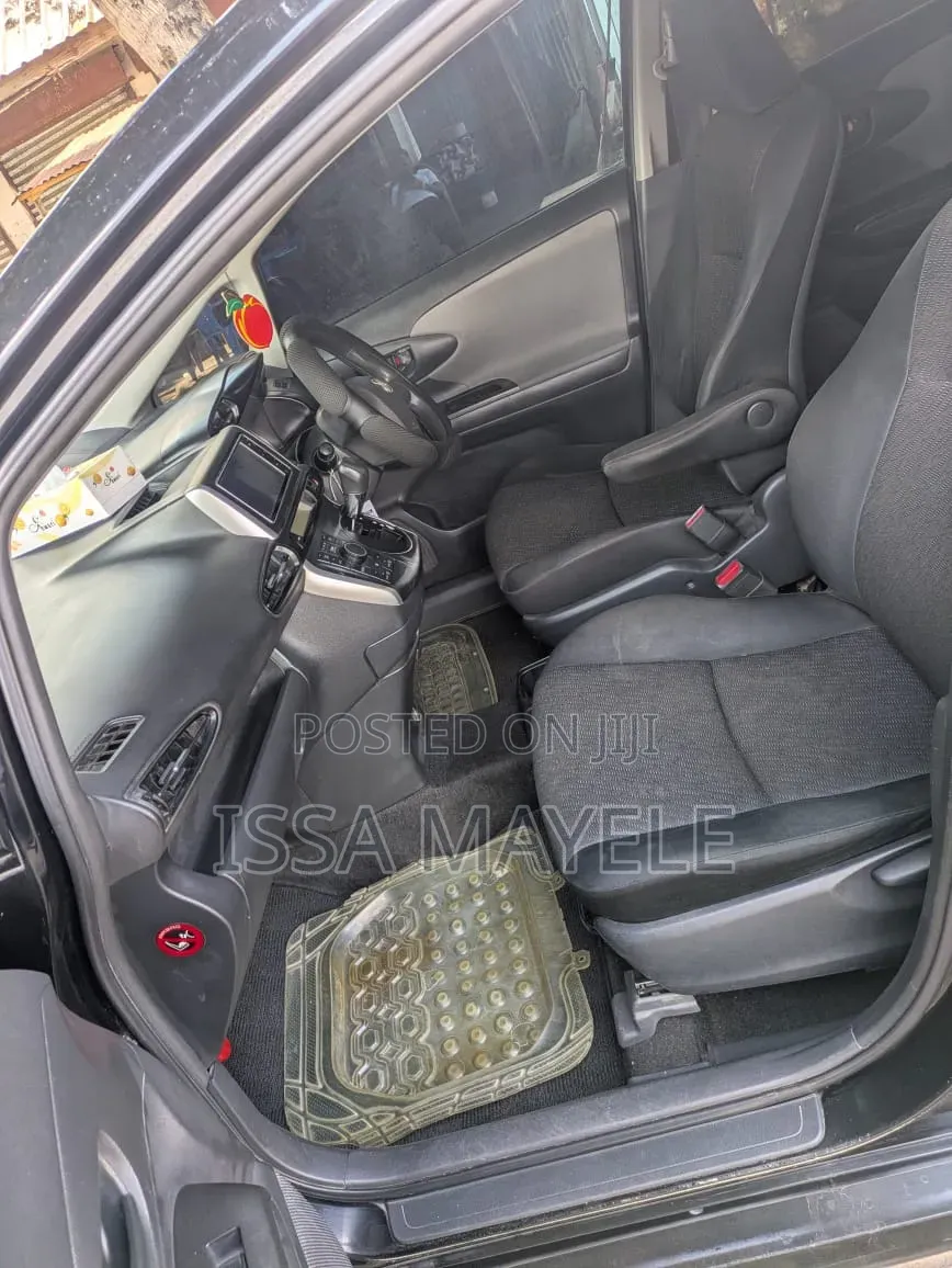 Toyota Wish 2010 Black