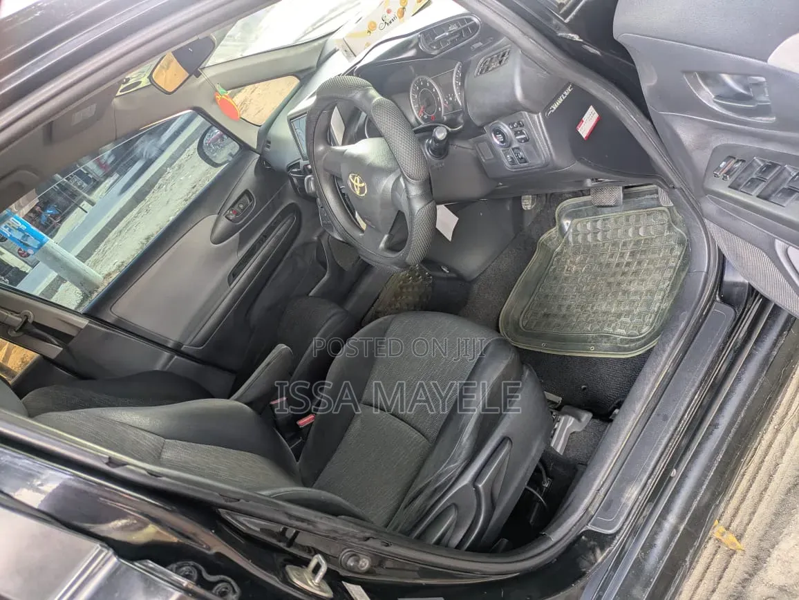 Toyota Wish 2010 Black