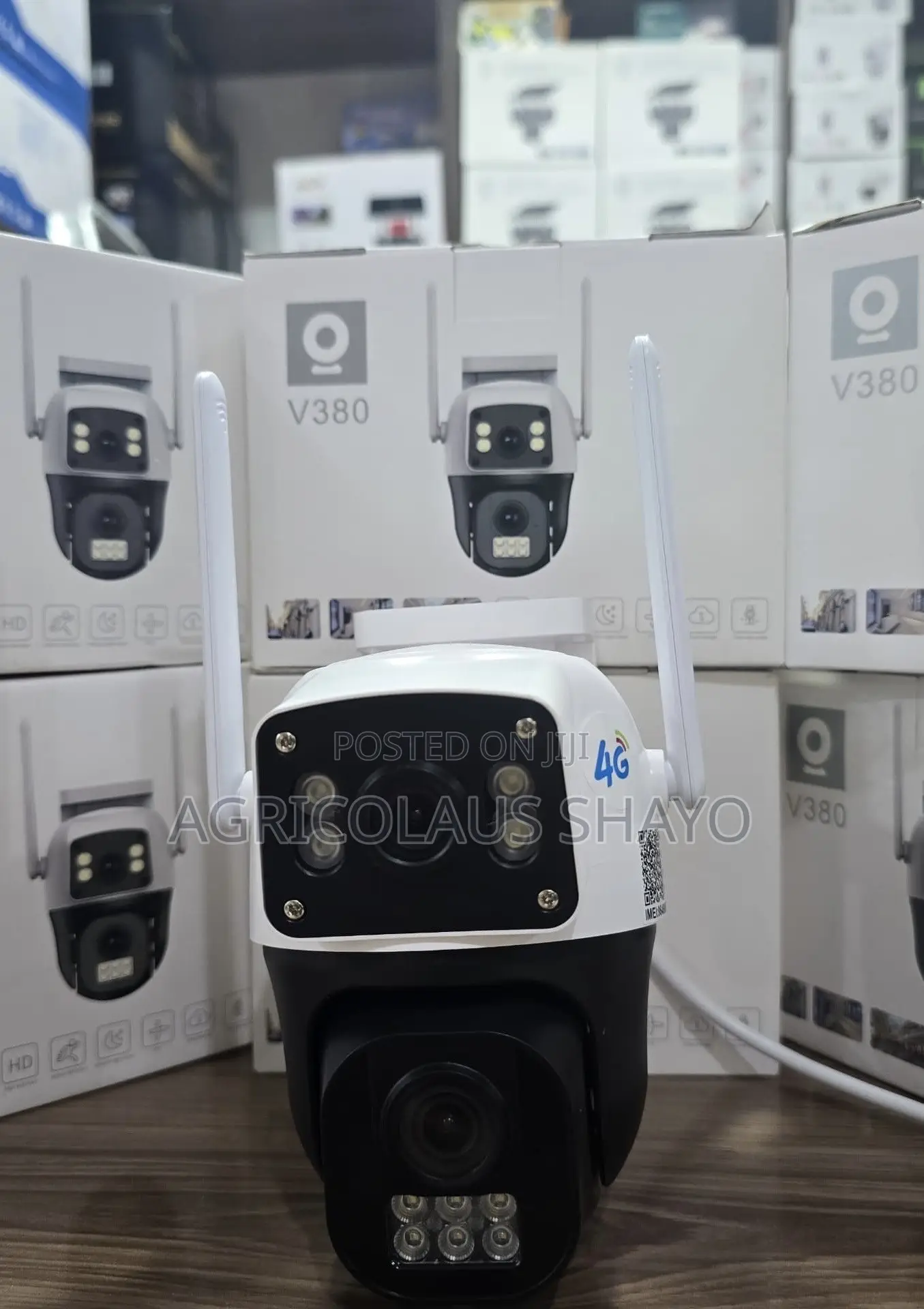 V380 Pro 4G Outdoor Dual-Lens Security PTZ Camera - Full HD Night