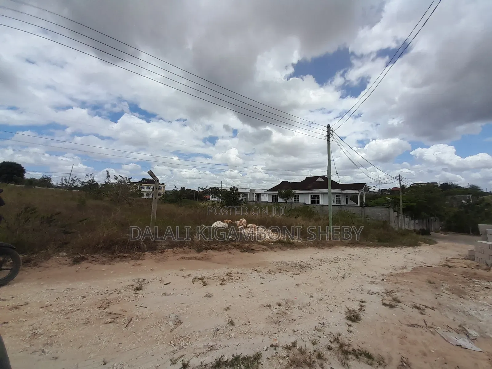 Kiwanja Kinauzwa Kigamboni Kibada Block 2