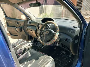Toyota Fun Cargo 2003 Blue
