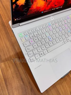 New Laptop Lenovo Legion 7 32GB Intel Core Ultra 9 SSD 1T