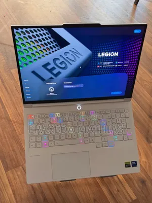 New Laptop Lenovo Legion 7 32GB Intel Core Ultra 9 SSD 1T