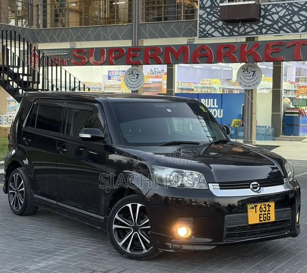 Toyota Corolla Rumion 2011 Black