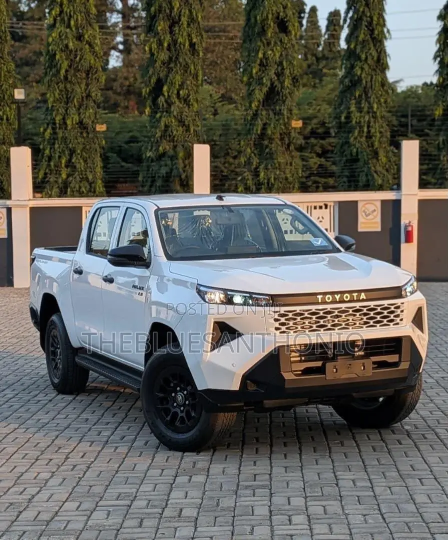 Toyota Hilux 2026 Pearl
