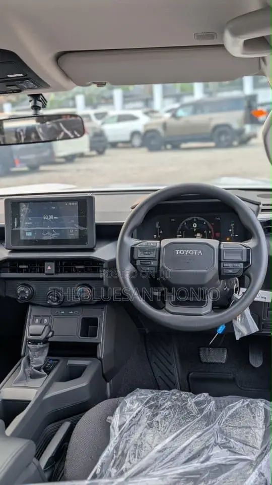 Toyota Hilux 2026 Pearl