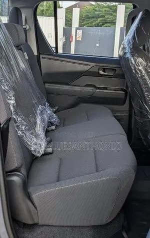 Toyota Hilux 2026 Gray