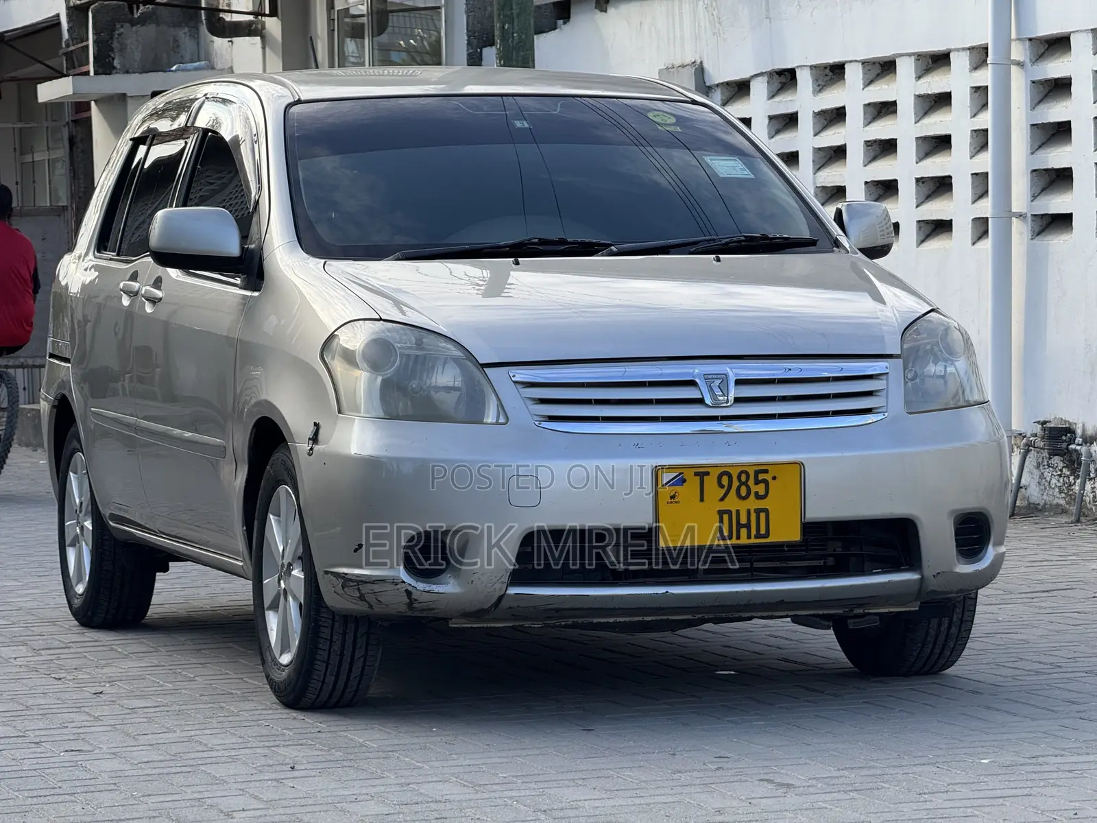 Toyota Raum 2004 Silver