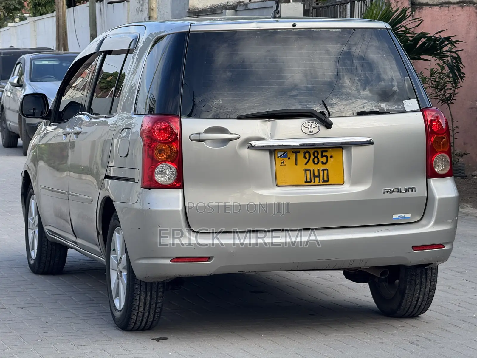 Toyota Raum 2004 Silver