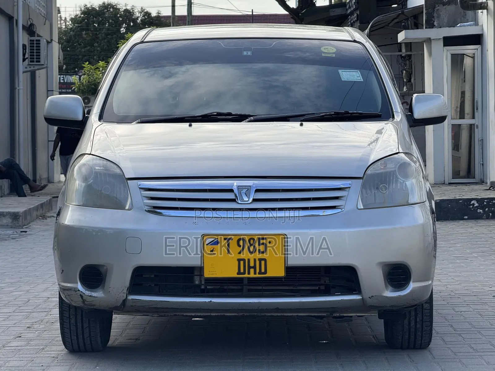 Toyota Raum 2004 Silver