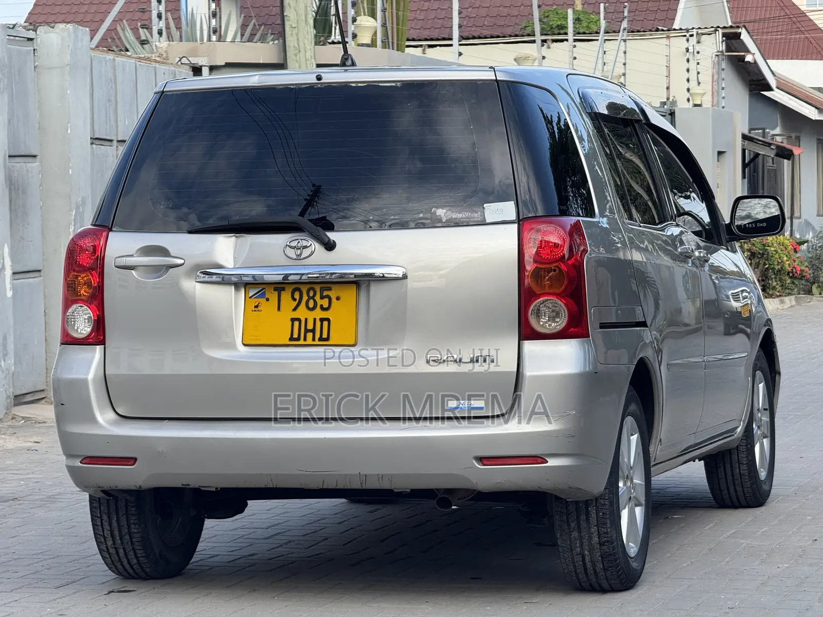 Toyota Raum 2004 Silver