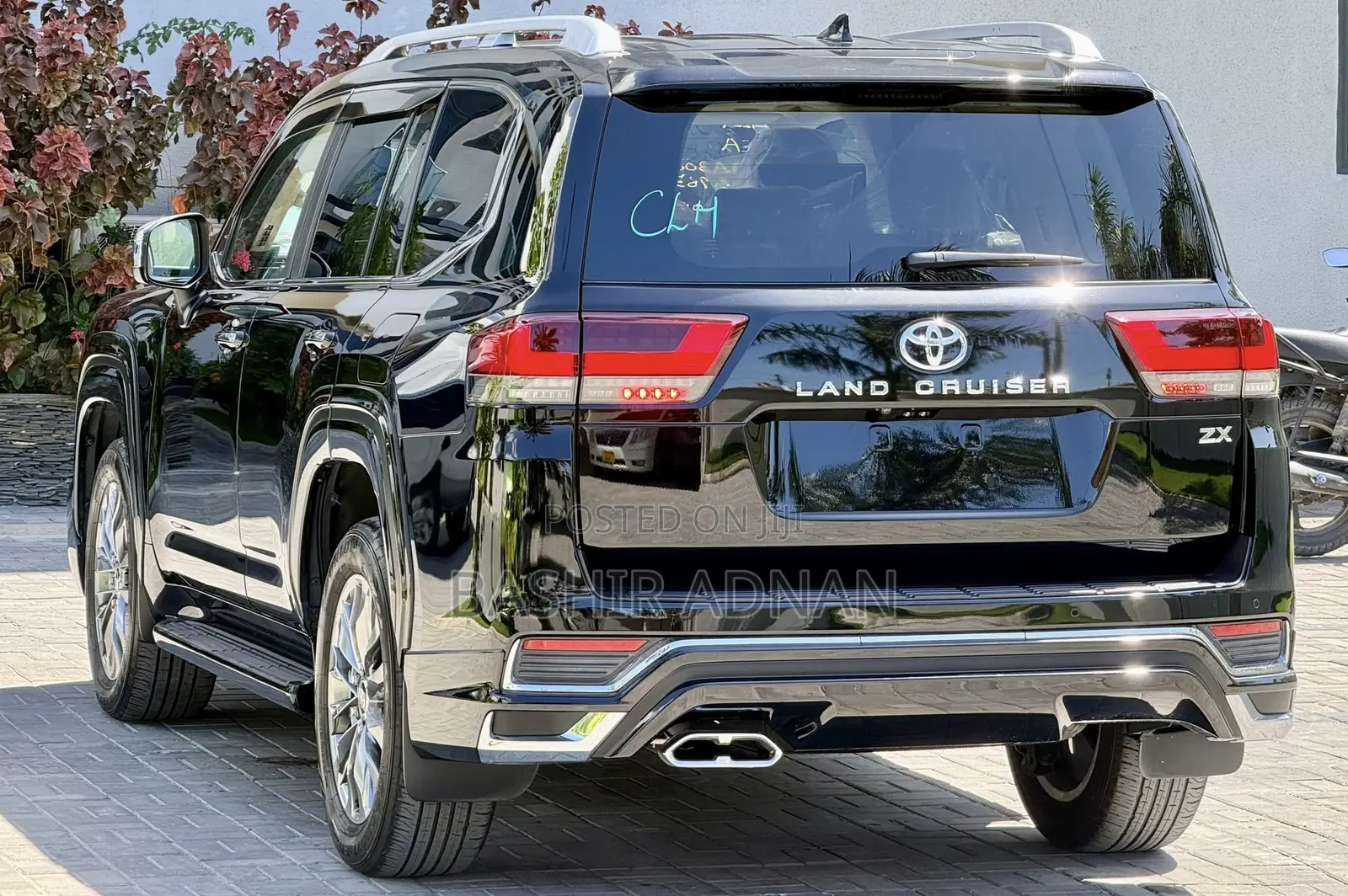Toyota Land Cruiser LC300 2023 Matt Black