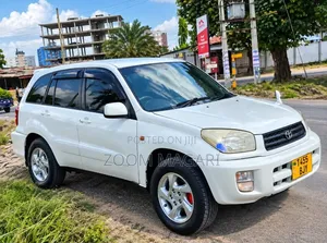 Toyota RAV4 Automatic 2003 White