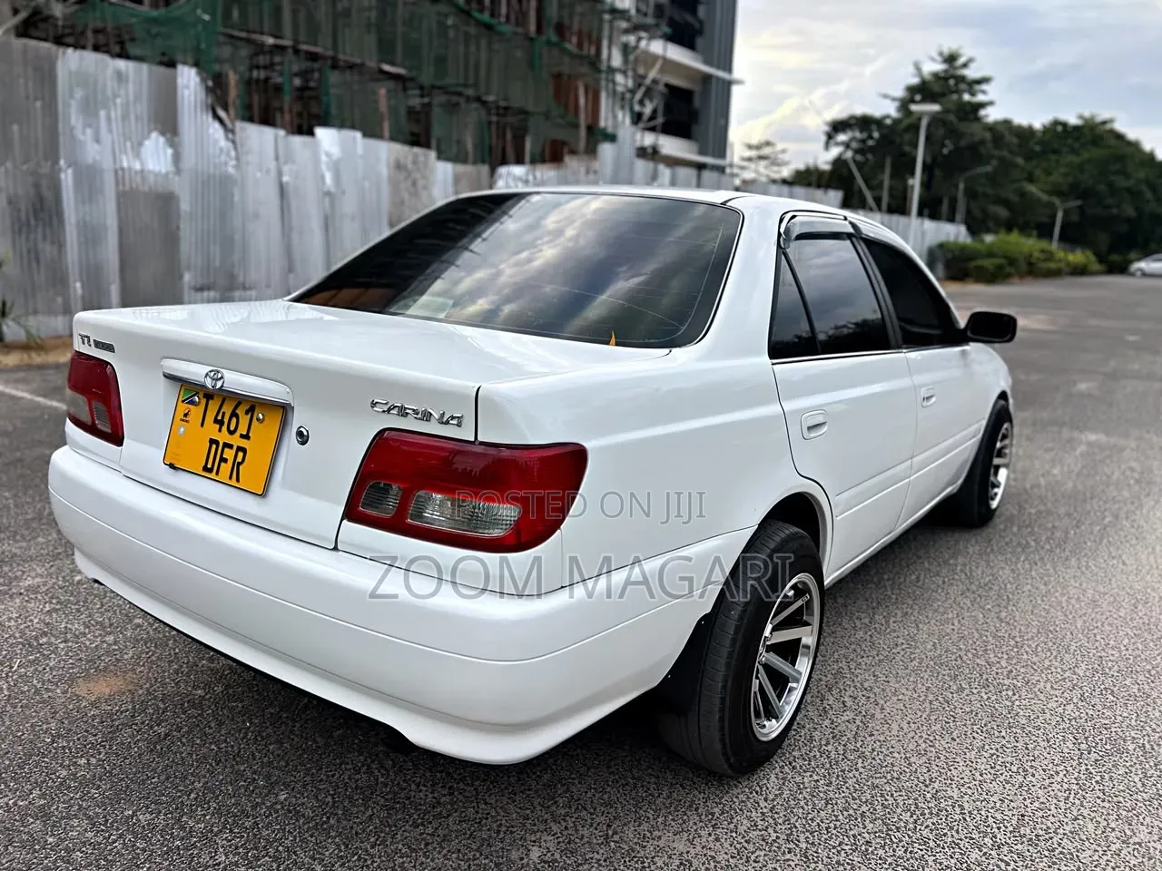 Toyota Carina 2000 White