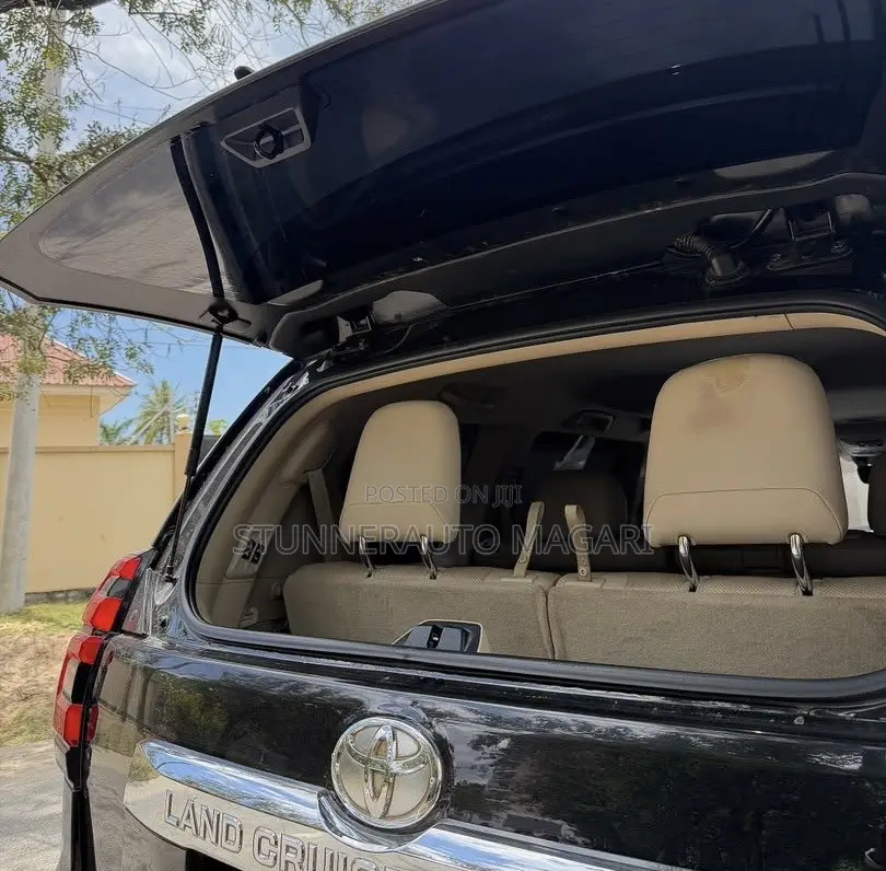 Toyota Land Cruiser Prado 2022 Matt Black