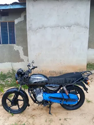 Bajaj Avenger 150 Street 2024 Black