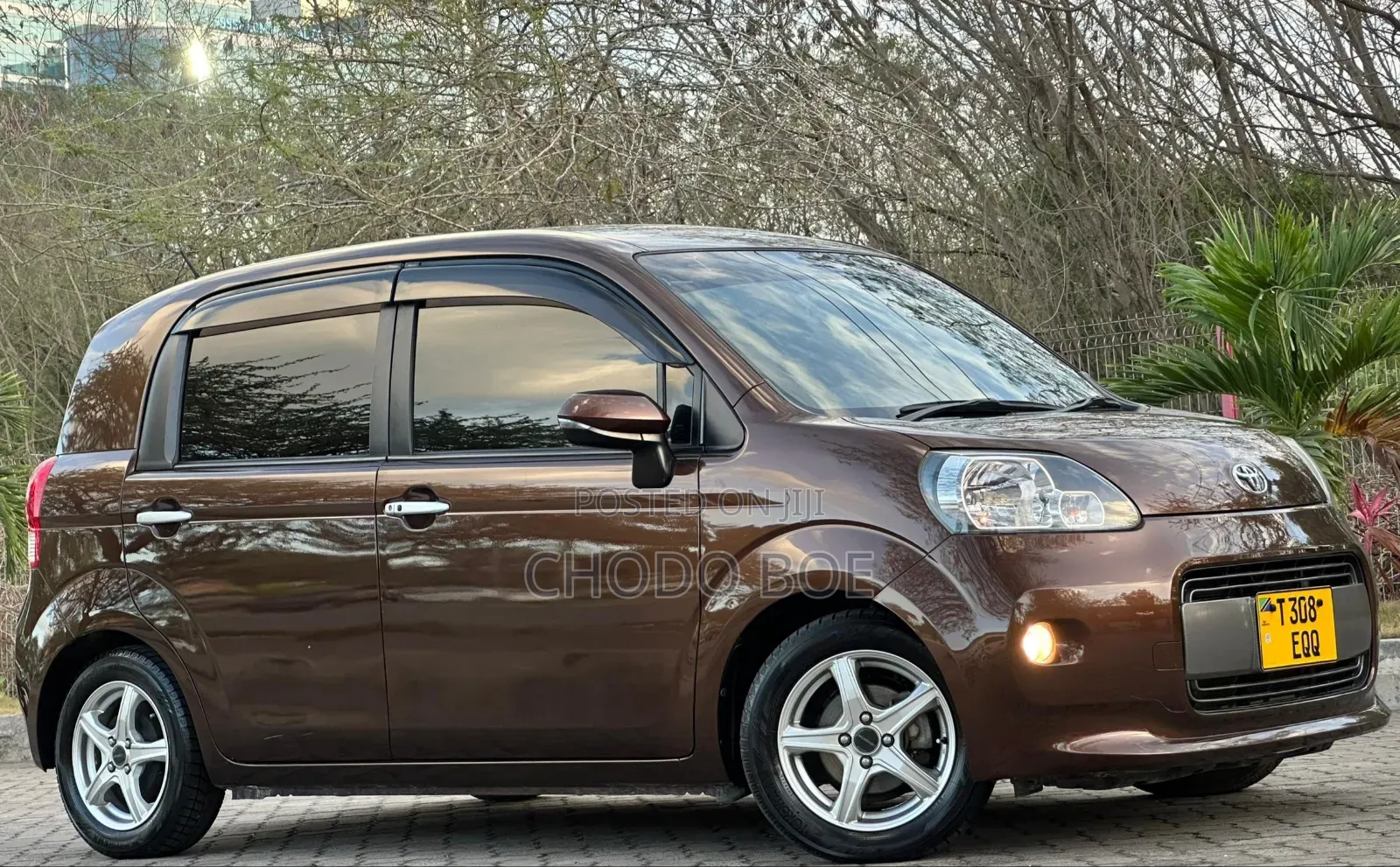 Toyota Porte 2015 Gray