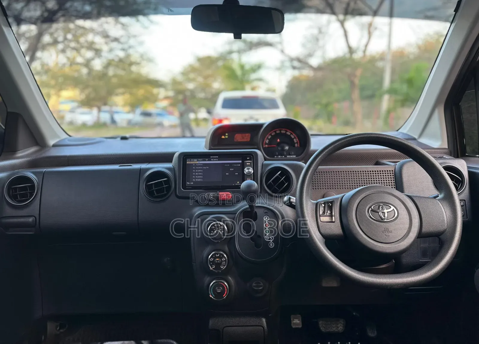 Toyota Porte 2015 Gray