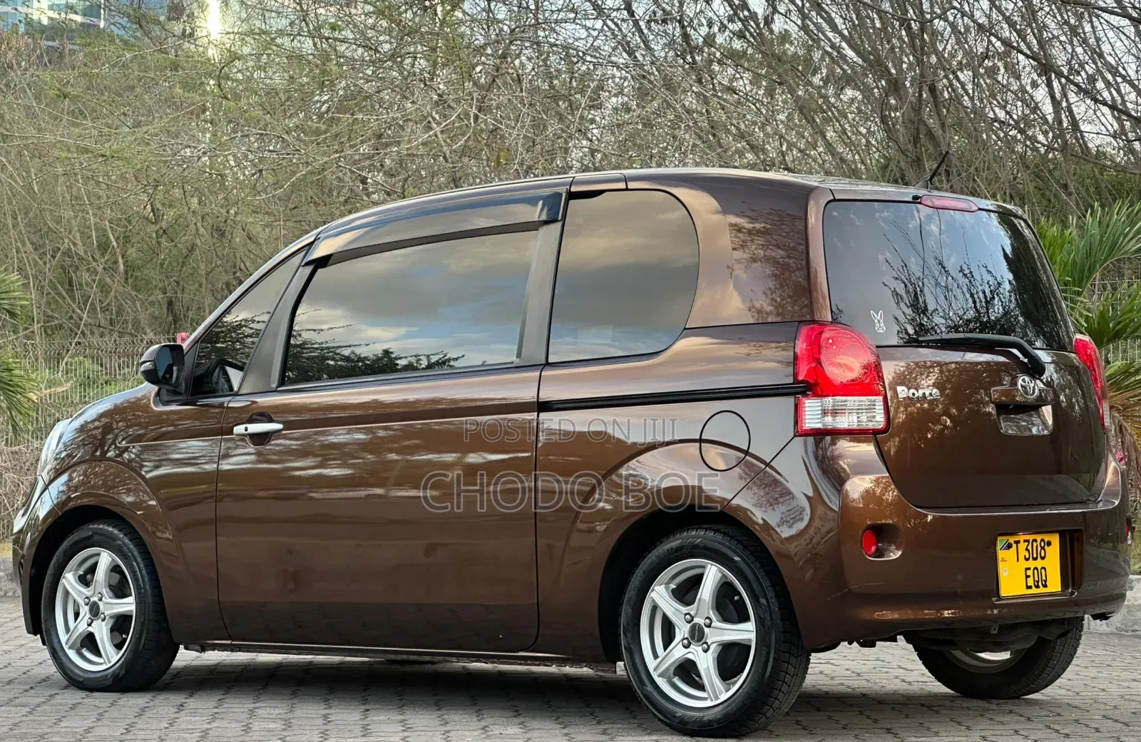 Toyota Porte 2015 Gray
