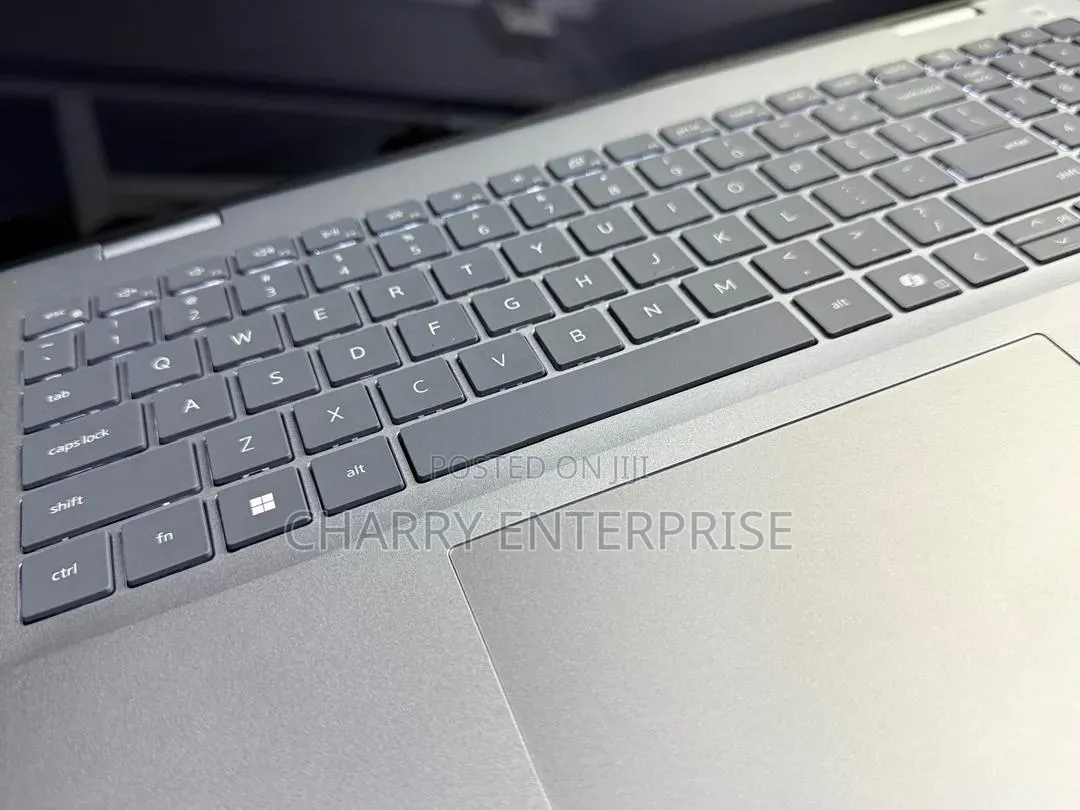Laptop Dell Inspiron 16 Plus 7620 16GB AMD Ryzen SSD 512GB