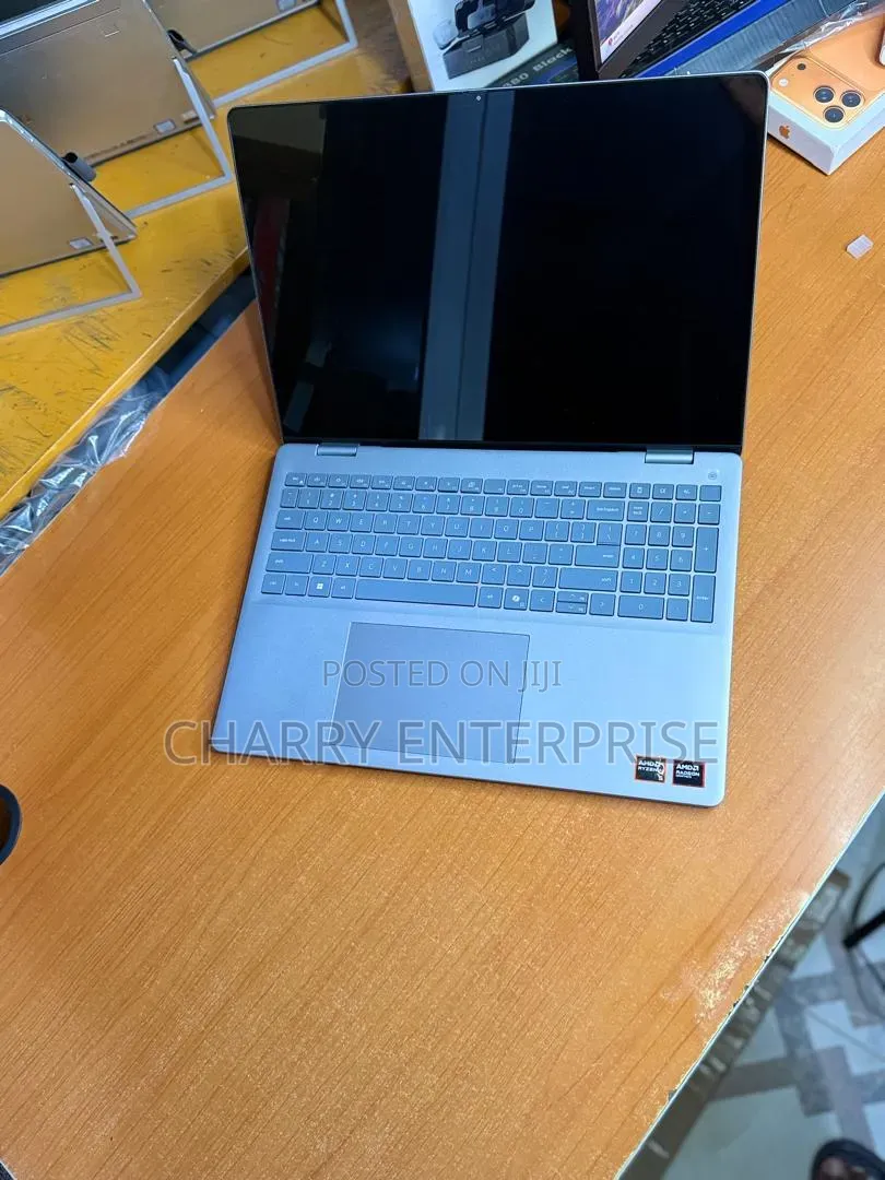 Laptop Dell Inspiron 16 Plus 7620 16GB AMD Ryzen SSD 512GB