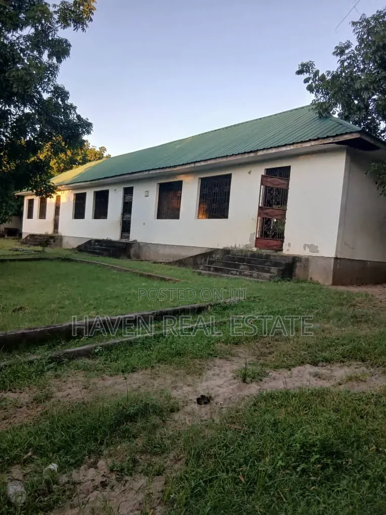 Shule Inauzwa Bagamoyo