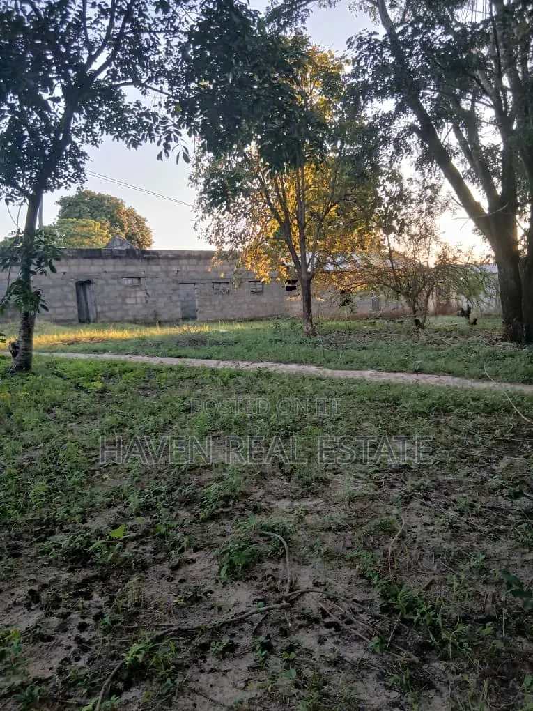 Shule Inauzwa Bagamoyo