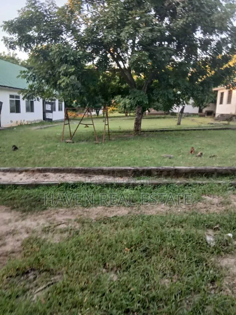 Shule Inauzwa Bagamoyo