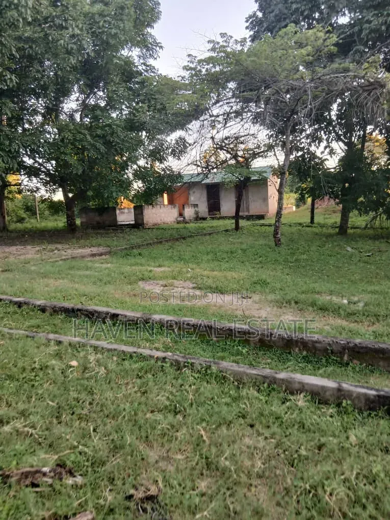 Shule Inauzwa Bagamoyo